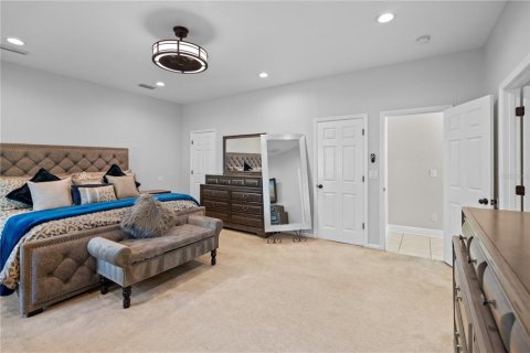 House in Tampa, Florida 4 bedrooms, 256.41 sq.m. № 1747055 - photo 26