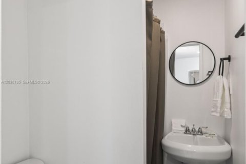Снять в аренду виллу или дом в Майами, Флорида 41.81м2, № 2085068 - фото 9