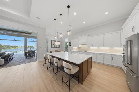 Villa ou maison à vendre à Lakewood Ranch, Floride: 5 chambres, 343.92 m2 № 2430765 - photo 23