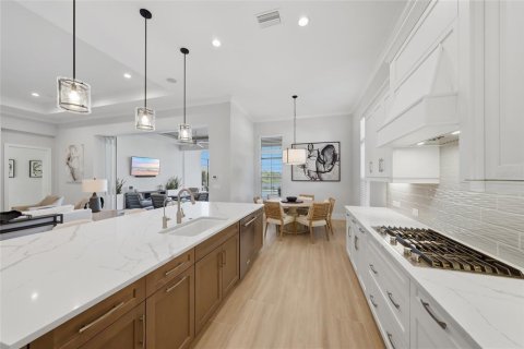 Villa ou maison à vendre à Lakewood Ranch, Floride: 5 chambres, 343.92 m2 № 2430765 - photo 22