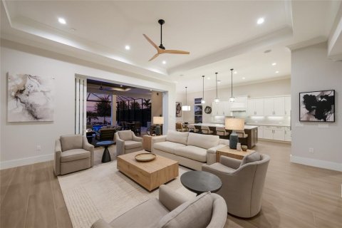 Villa ou maison à vendre à Lakewood Ranch, Floride: 5 chambres, 343.92 m2 № 2430765 - photo 10
