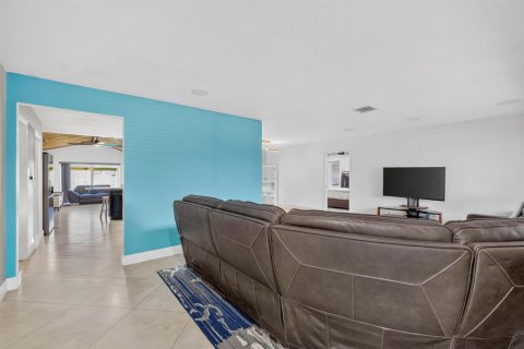 Villa ou maison à vendre à Deerfield Beach, Floride: 3 chambres, 173.26 m2 № 2431284 - photo 16