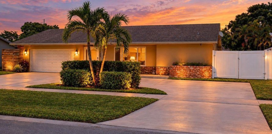 Villa ou maison à Deerfield Beach, Floride 3 chambres, 173.26 m2 № 2431284