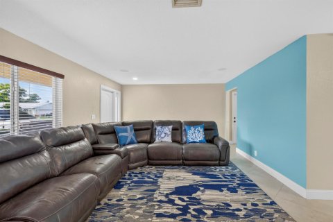 Villa ou maison à vendre à Deerfield Beach, Floride: 3 chambres, 173.26 m2 № 2431284 - photo 21