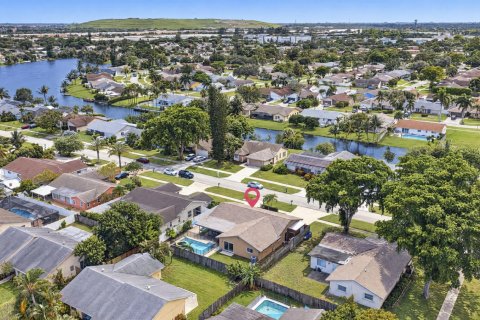 Villa ou maison à vendre à Deerfield Beach, Floride: 3 chambres, 173.26 m2 № 2431284 - photo 9