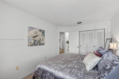 House in Homestead, Florida 4 bedrooms, 196.02 sq.m. № 1923980 - photo 15