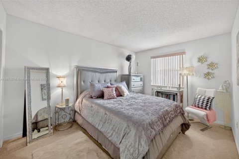 House in Homestead, Florida 4 bedrooms, 196.02 sq.m. № 1923980 - photo 14