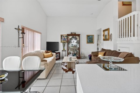 House in Homestead, Florida 4 bedrooms, 196.02 sq.m. № 1923980 - photo 7