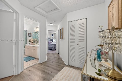 House in Homestead, Florida 4 bedrooms, 196.02 sq.m. № 1923980 - photo 13