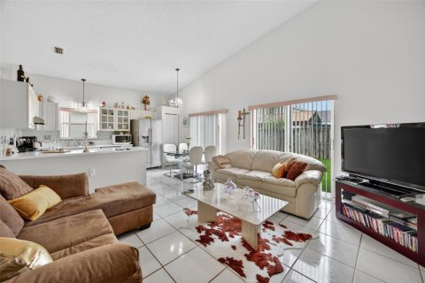 House in Homestead, Florida 4 bedrooms, 196.02 sq.m. № 1923980 - photo 9