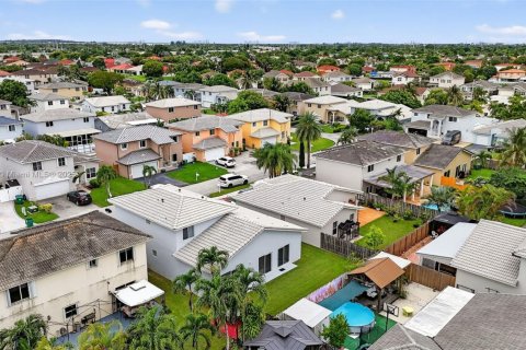 House in Homestead, Florida 4 bedrooms, 196.02 sq.m. № 1923980 - photo 20