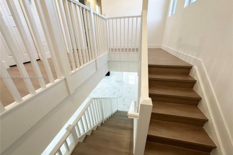 Casa en venta en Davie, Florida, 5 dormitorios, 361.2 m2 № 1882102 - foto 15