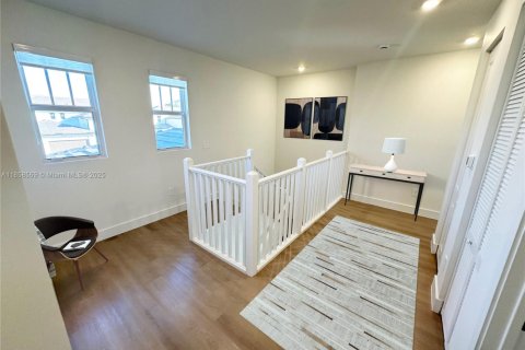 Casa en venta en Davie, Florida, 5 dormitorios, 361.2 m2 № 1882102 - foto 16