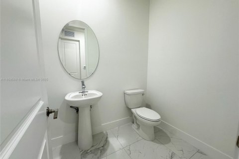 Casa en venta en Davie, Florida, 5 dormitorios, 361.2 m2 № 1882102 - foto 4