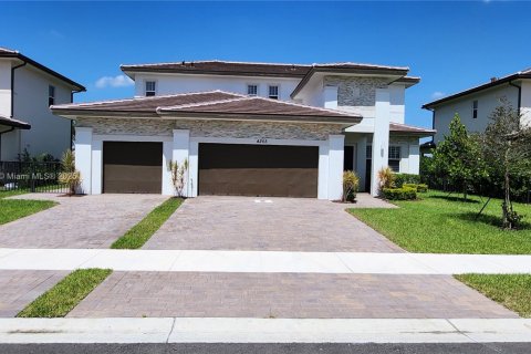 Casa en venta en Davie, Florida, 5 dormitorios, 361.2 m2 № 1882102 - foto 1