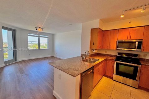 Купить кондоминиум в Холливуд, Флорида 1 спальня, 69.21м2, № 1936555 - фото 21