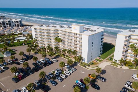 Condo in New Smyrna Beach, Florida, 1 bedroom  № 1717995 - photo 22
