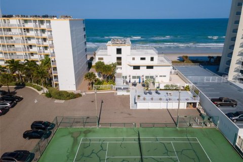 Condo in New Smyrna Beach, Florida, 1 bedroom  № 1717995 - photo 23