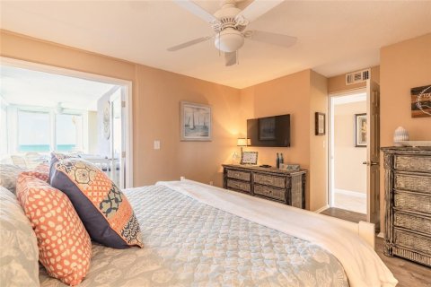 Condo in New Smyrna Beach, Florida, 1 bedroom  № 1717995 - photo 15