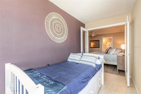 Condo in New Smyrna Beach, Florida, 1 bedroom  № 1717995 - photo 13