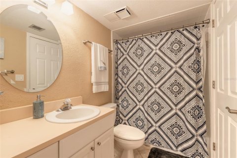 Condo in New Smyrna Beach, Florida, 1 bedroom  № 1717995 - photo 17