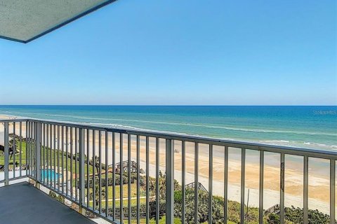 Condo in New Smyrna Beach, Florida, 1 bedroom  № 1717995 - photo 2