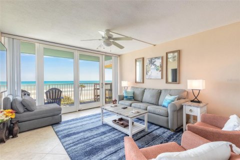 Condo in New Smyrna Beach, Florida, 1 bedroom  № 1717995 - photo 7