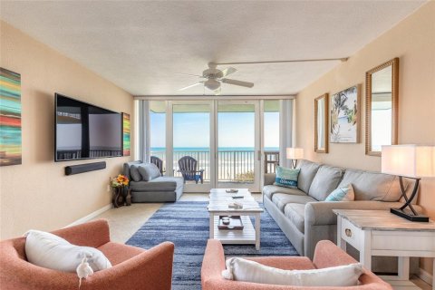Condo in New Smyrna Beach, Florida, 1 bedroom  № 1717995 - photo 3