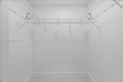 Снять в аренду виллу или дом в Майами, Флорида 3 спальни, 183.2м2, № 2003495 - фото 9