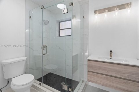 Снять в аренду виллу или дом в Майами, Флорида 3 спальни, 183.2м2, № 2003495 - фото 10