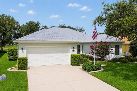 Villa ou maison à vendre à Leesburg, Floride: 3 chambres, 212 m2 № 2149837 - photo 2