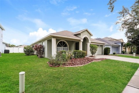 House in Riverview, Florida 3 bedrooms, 191.47 sq.m. № 2349947