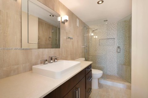 Купить кондоминиум в Майами, Флорида 2 спальни, 132.85м2, № 2080419 - фото 20