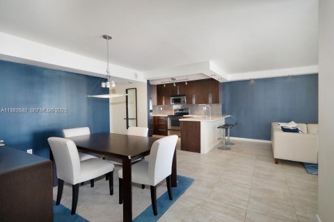Купить кондоминиум в Майами, Флорида 2 спальни, 132.85м2, № 2080419 - фото 11