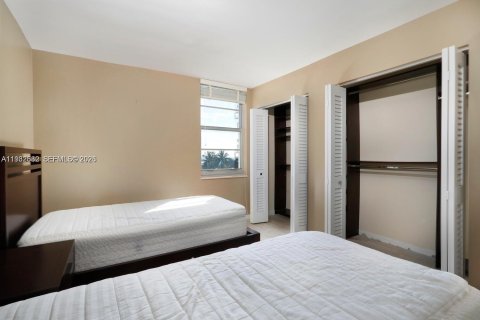 Купить кондоминиум в Майами, Флорида 2 спальни, 132.85м2, № 2080419 - фото 19