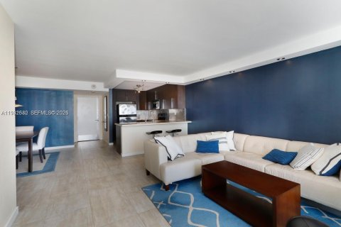 Купить кондоминиум в Майами, Флорида 2 спальни, 132.85м2, № 2080419 - фото 13