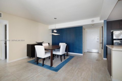 Купить кондоминиум в Майами, Флорида 2 спальни, 132.85м2, № 2080419 - фото 9