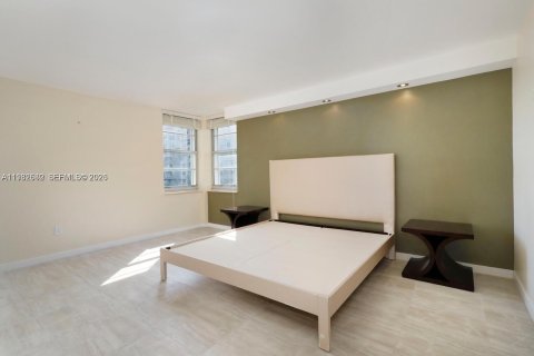 Купить кондоминиум в Майами, Флорида 2 спальни, 132.85м2, № 2080419 - фото 15