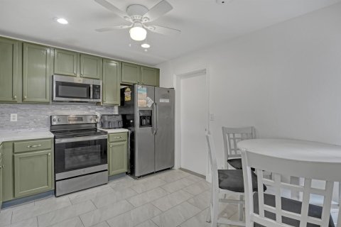 Adosado en venta en West Palm Beach, Florida, 3 dormitorios, 144.93 m2 № 2273674 - foto 12