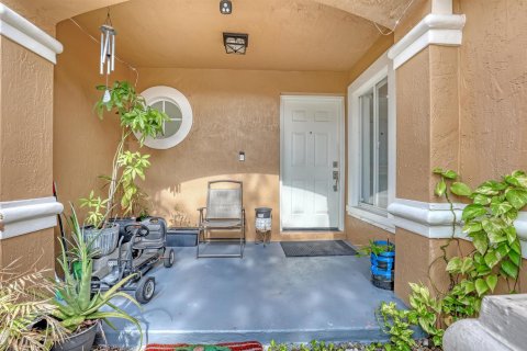 Adosado en venta en West Palm Beach, Florida, 3 dormitorios, 144.93 m2 № 2273674 - foto 5