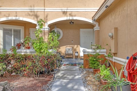 Adosado en venta en West Palm Beach, Florida, 3 dormitorios, 144.93 m2 № 2273674 - foto 4