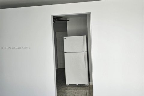 Appartement à louer à Hollywood, Floride: 1 chambre, 264.68 m2 № 1728444 - photo 8