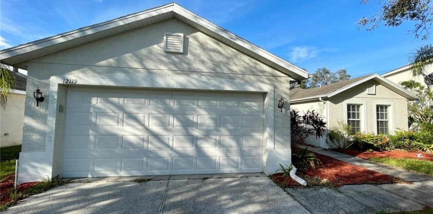 House in Parrish, Florida 4 bedrooms, 166.48 sq.m. № 2157950