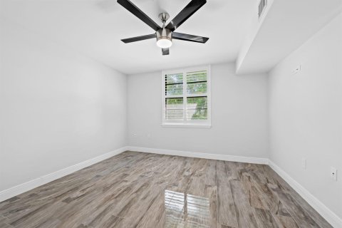 Condo in Davie, Florida, 2 bedrooms № 2265731 - photo 9