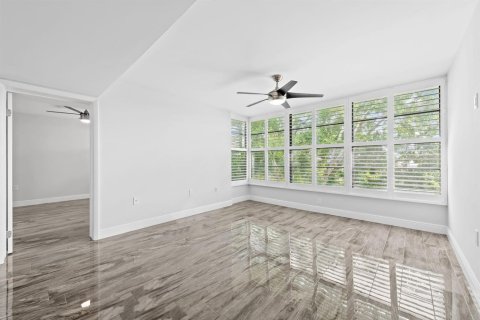 Condo in Davie, Florida, 2 bedrooms № 2265731 - photo 6