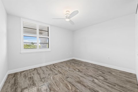 Condo in Davie, Florida, 2 bedrooms № 2265731 - photo 15
