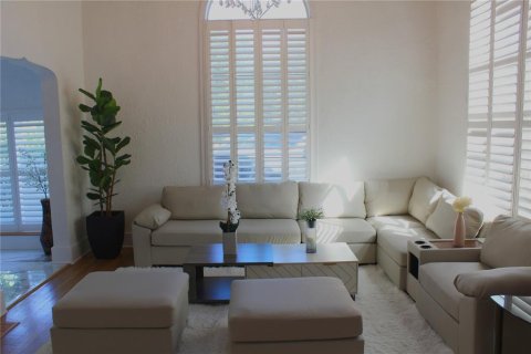 Villa ou maison à vendre à Orlando, Floride: 4 chambres, 278.8 m2 № 2426969 - photo 9
