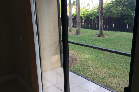 Condominio en alquiler en Boca Raton, Florida, 2 dormitorios, 79.71 m2 № 1210475 - foto 1