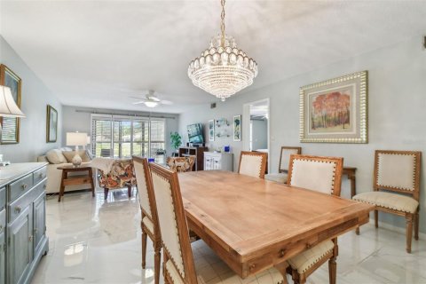 Купить кондоминиум в Палм-Харбор, Флорида 6 комнат, 127.37м2, № 2099517 - фото 15