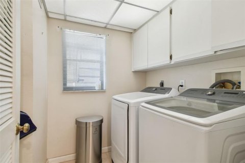 Купить кондоминиум в Палм-Харбор, Флорида 6 комнат, 127.37м2, № 2099517 - фото 30